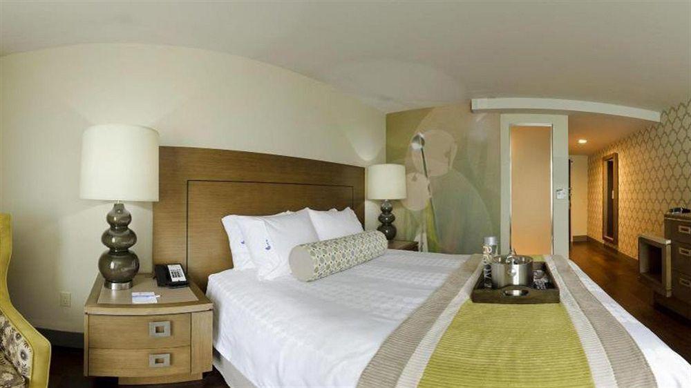 Hotel Indigo East End By Ihg Riverhead Extérieur photo